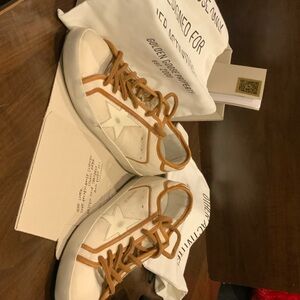 NIB never worn Golden Goose Limited edition Super-star sneakers